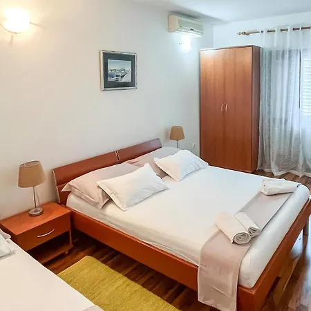 Amazing In With View Apartman Supetar